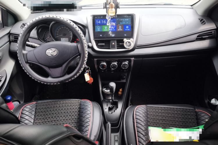Used Toyota YARiS L Zhi Xuan 2016 Revised 1.5E CVT Charming Edition Center Console