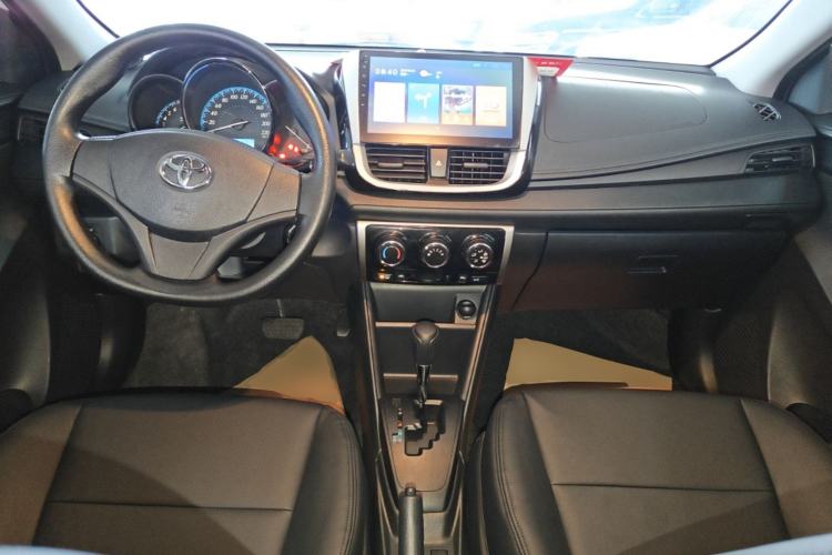 Used Toyota YARiS L Zhi Xuan 2016 Revised 1.5E CVT Charming Edition Center Console