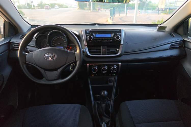 Used Toyota YARiS L Zhi Xuan 2016 Revised 1.3E Manual – Charming Edition Center Console