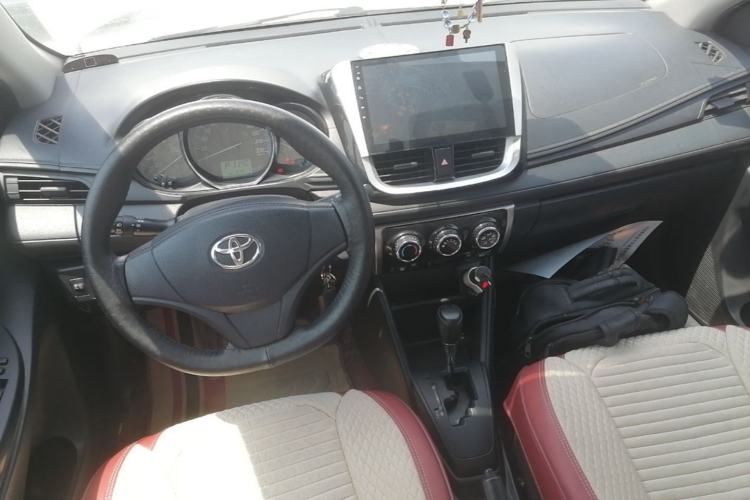 Used Toyota YARiS L Zhi Xuan 2016 Revised 1.5E CVT Charming Edition Center Console