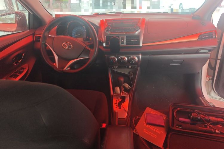 Used Toyota YARiS L Zhi Xuan 2016 1.5E Automatic JingSu Edition Center Console