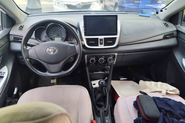 Used Toyota YARiS L Zhi Xuan 2016 Revised Version 1.3L Manual – Dynamic Edition Center Console