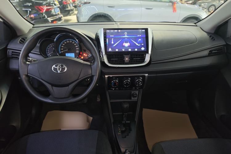 Used Toyota YARiS L Zhi Xuan 2016 Revised 1.5E CVT Charming Edition Center Console