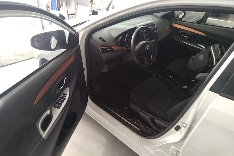 Used Toyota YARiS L Zhi Xuan 2016 1.5E Automatic JingSu Edition Driver Seat