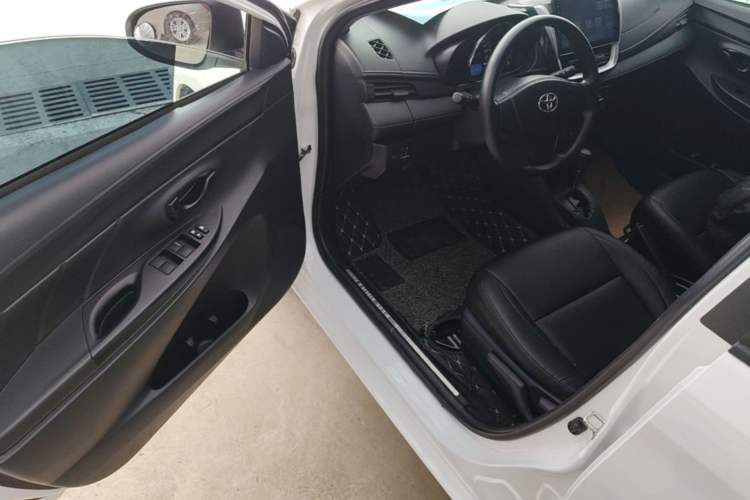 Used Toyota YARiS L Zhi Xuan 2016 Revised 1.5E CVT Charming Edition Driver Seat