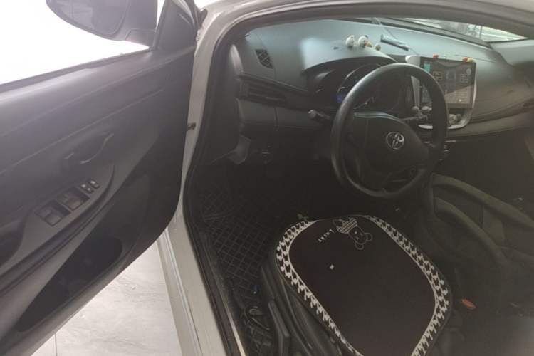 Used Toyota YARiS L Zhi Xuan 2016 Revised 1.5E CVT Charming Edition Driver Seat