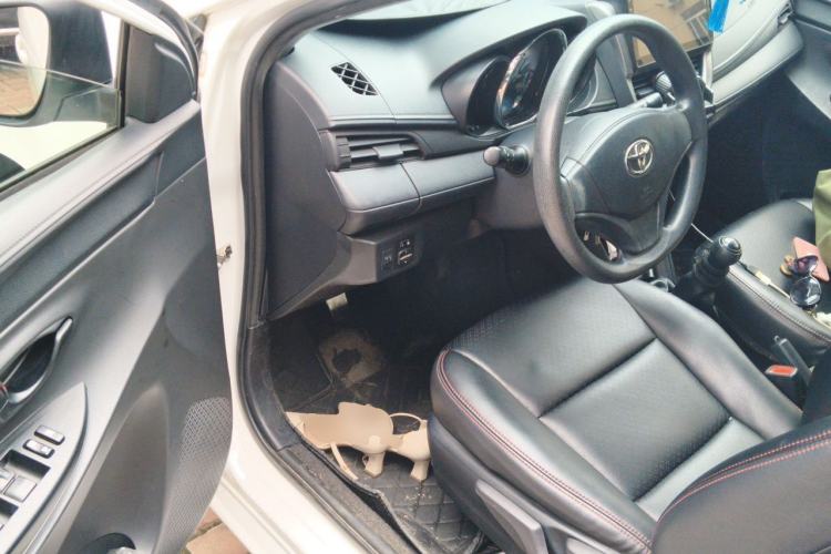 Used Toyota YARiS L Zhi Xuan 2016 Revised 1.3E Manual – Charming Edition Driver Seat