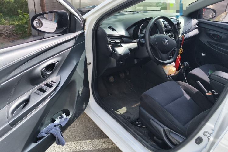 Used Toyota YARiS L Zhi Xuan 2016 Revised 1.3E Manual – Charming Edition Driver Seat