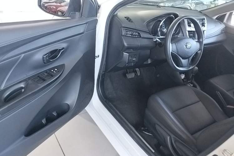 Used Toyota YARiS L Zhi Xuan 2016 Revised 1.5E CVT Charming Edition Driver Seat