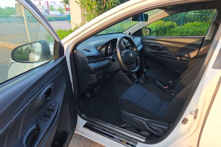 Used Toyota YARiS L Zhi Xuan 2016 Revised 1.3E Manual – Charming Edition Driver Seat