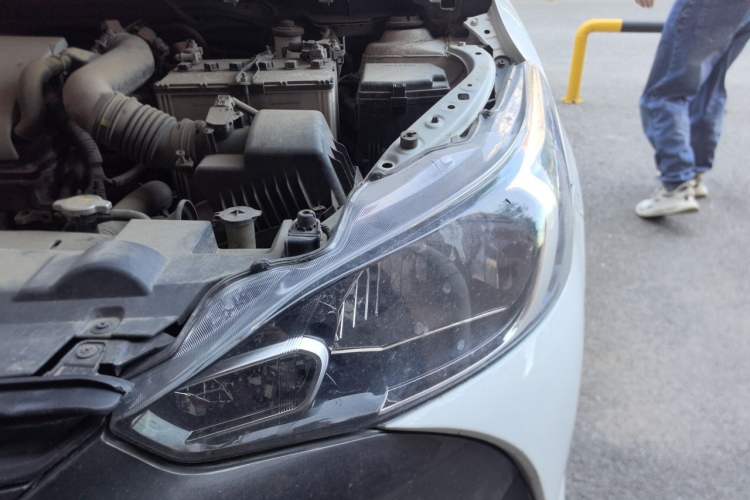 Used Toyota YARiS L Zhi Xuan 2016 Revised 1.3E Manual – Charming Edition Engine Bay Left