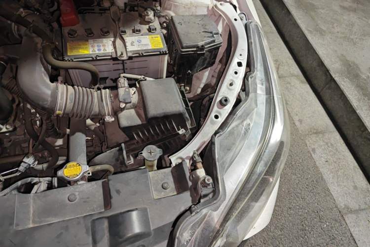 Used Toyota YARiS L Zhi Xuan 2016 Revised 1.5E CVT Charming Edition Engine Bay Left