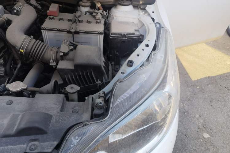 Used Toyota YARiS L Zhi Xuan 2016 Revised 1.3E Manual – Charming Edition Engine Bay Left