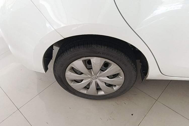 Used Toyota YARiS L Zhi Xuan 2016 Revised 1.5E CVT Charming Edition Exterior 5