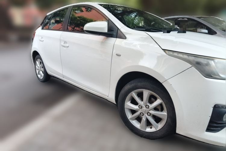 Used Toyota YARiS L Zhi Xuan 2016 1.5G Automatic XunSu Model with Sunroof Front Right 45 Deg