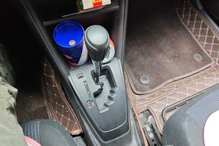Used Toyota YARiS L Zhi Xuan 2016 Revised 1.5E CVT Charming Edition Gear Lever