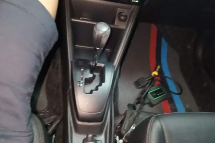 Used Toyota YARiS L Zhi Xuan 2016 Revised 1.5E CVT Charming Edition Gear Lever