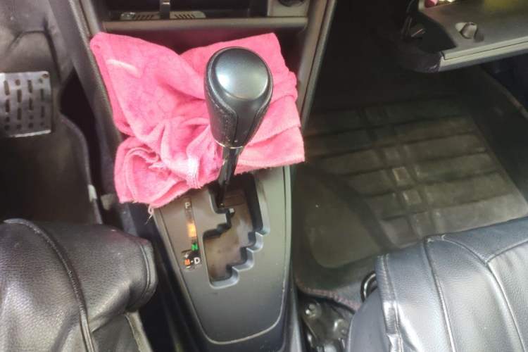 Used Toyota YARiS L Zhi Xuan 2016 Revised 1.5E CVT Charming Edition Gear Lever