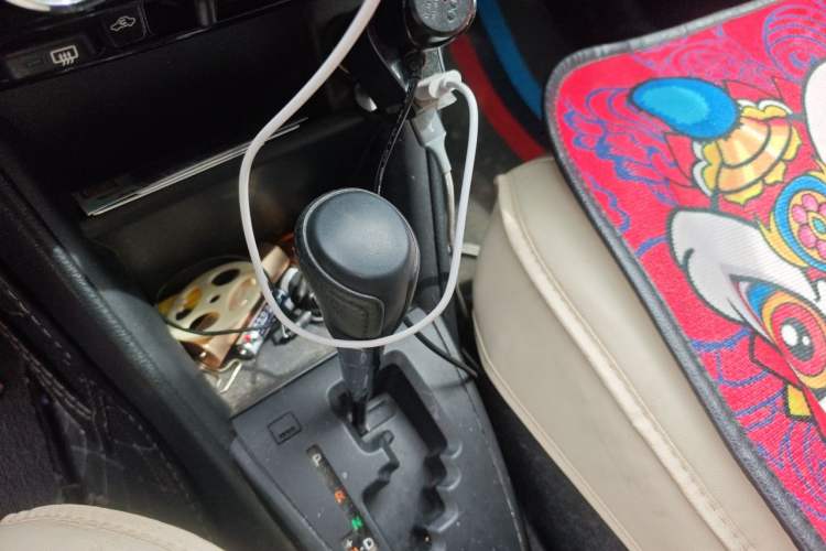 Used Toyota YARiS L Zhi Xuan 2016 Revised 1.5E CVT Charming Edition Gear Lever