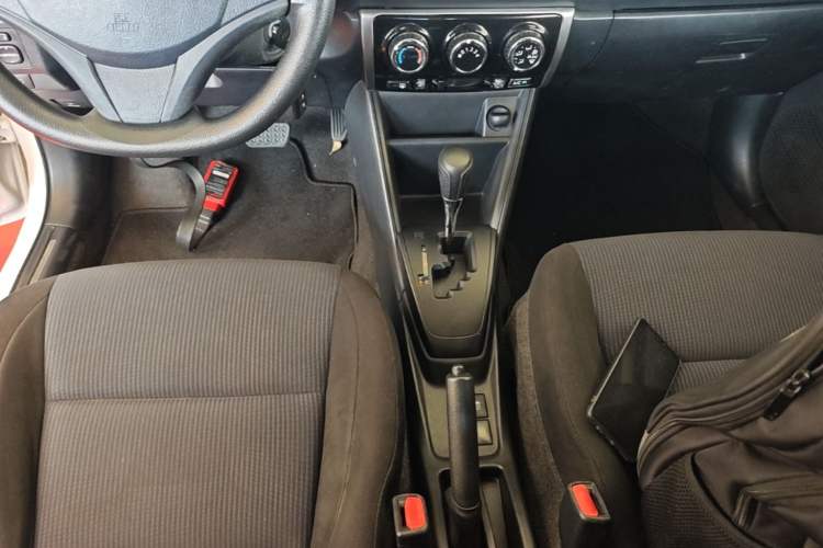 Used Toyota YARiS L Zhi Xuan 2016 Revised 1.5E CVT Charming Edition Gear Lever