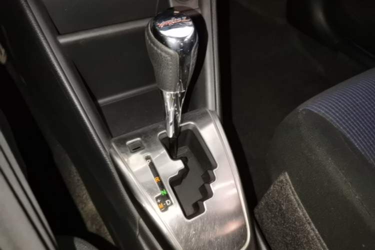 Used Toyota YARiS L Zhi Xuan 2016 Revised 1.5E CVT Charming Edition Gear Lever