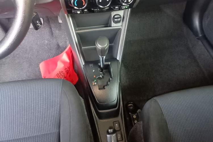 Used Toyota YARiS L Zhi Xuan 2016 Revised 1.5E CVT Charming Edition Gear Lever