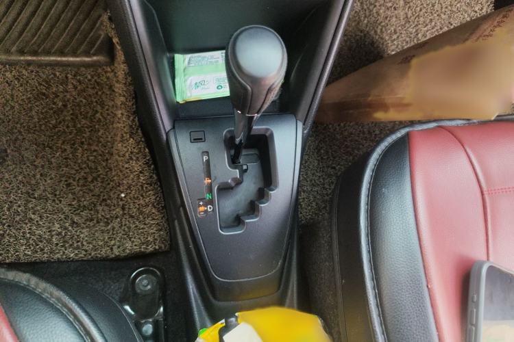 Used Toyota YARiS L Zhi Xuan 2016 Revised 1.5E CVT Charming Edition Gear Lever