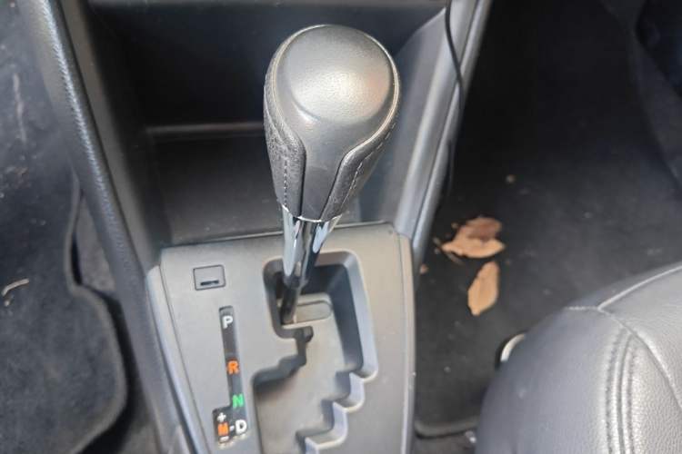Used Toyota YARiS L Zhi Xuan 2016 Revised 1.5E CVT Charming Edition Gear Lever