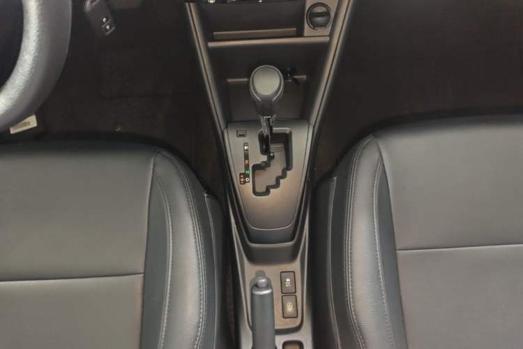 Used Toyota YARiS L Zhi Xuan 2016 Revised 1.5E CVT Charming Edition Gear Lever
