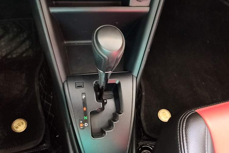 Used Toyota YARiS L Zhi Xuan 2016 Revised 1.5E CVT Charming Edition Gear Lever