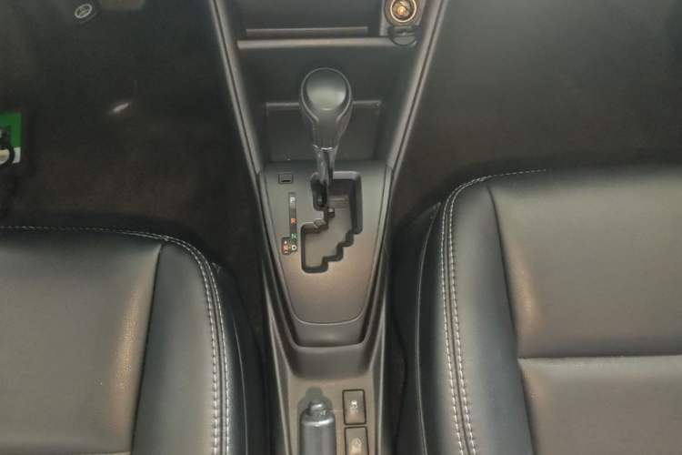 Used Toyota YARiS L Zhi Xuan 2016 Revised 1.5E CVT Charming Edition Gear Lever
