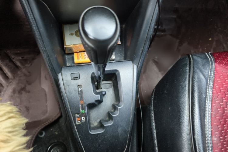 Used Toyota YARiS L Zhi Xuan 2016 Revised 1.5E CVT Charming Edition Gear Lever