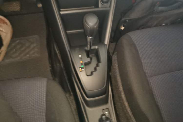 Used Toyota YARiS L Zhi Xuan 2016 Revised 1.5E CVT Charming Edition Gear Lever