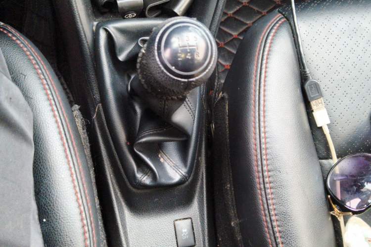 Used Toyota YARiS L Zhi Xuan 2016 Revised 1.3E Manual – Charming Edition Gear Lever