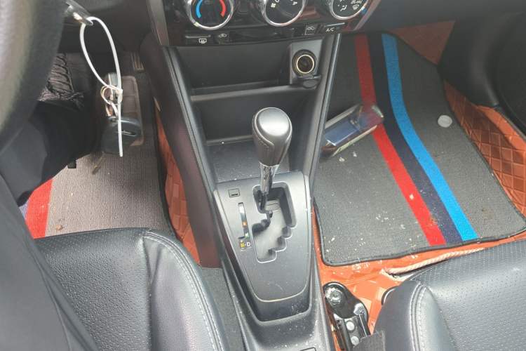 Used Toyota YARiS L Zhi Xuan 2016 Revised 1.5E CVT Charming Edition Gear Lever