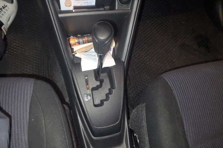 Used Toyota YARiS L Zhi Xuan 2016 Revised 1.5E CVT Charming Edition Gear Lever