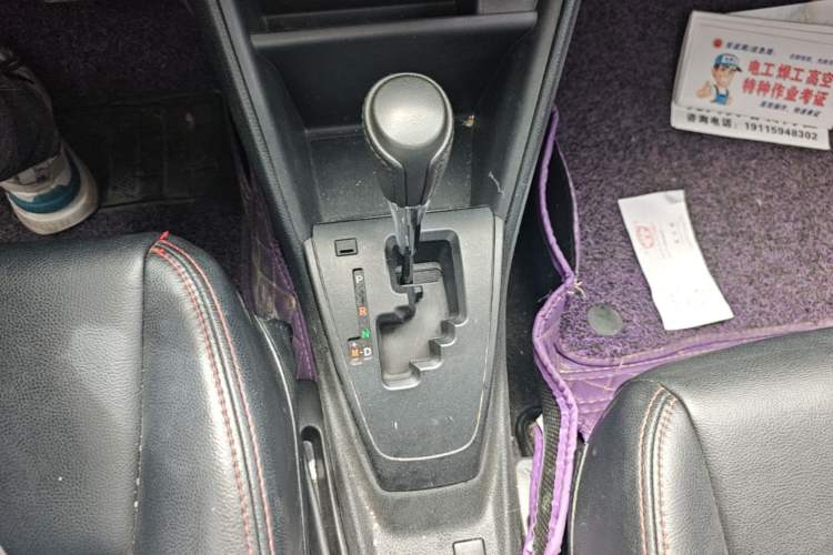 Used Toyota YARiS L Zhi Xuan 2016 Revised 1.5E CVT Charming Edition Gear Lever