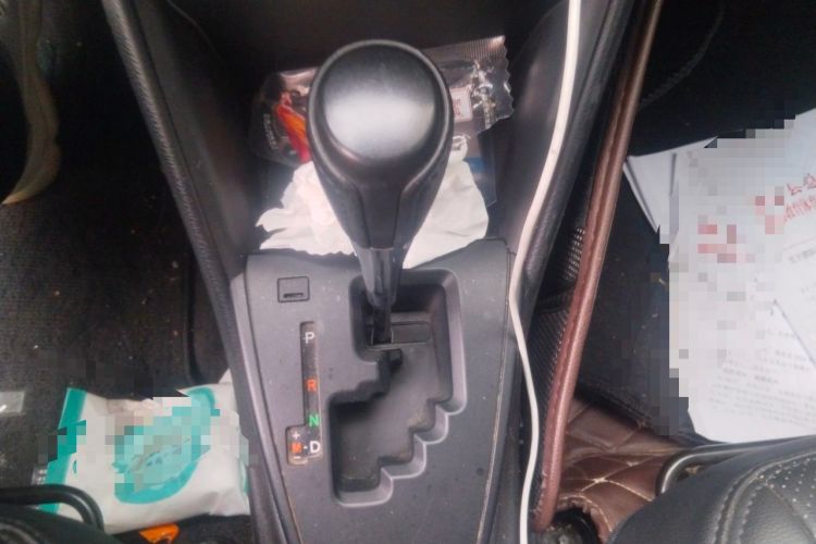 Used Toyota YARiS L Zhi Xuan 2016 Revised 1.5E CVT Charming Edition Gear Lever