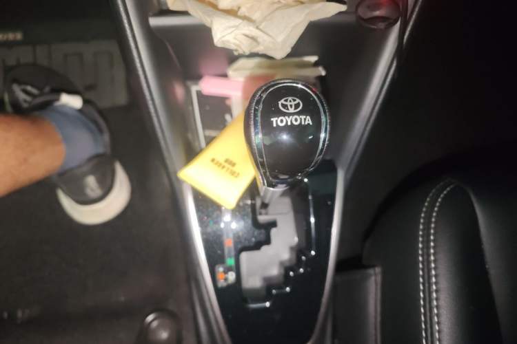 Used Toyota YARiS L Zhi Xuan 2016 Revised 1.5E CVT Charming Edition Gear Lever