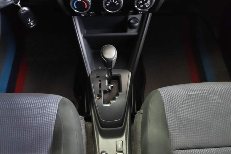 Used Toyota YARiS L Zhi Xuan 2016 Revised 1.5E CVT Charming Edition Gear Lever
