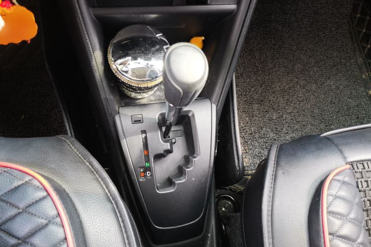 Used Toyota YARiS L Zhi Xuan 2016 Revised 1.5E CVT Charming Edition Gear Lever