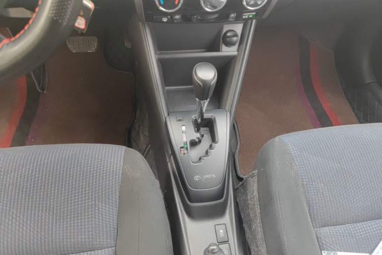 Used Toyota YARiS L Zhi Xuan 2016 Revised 1.5E CVT Charming Edition Gear Lever