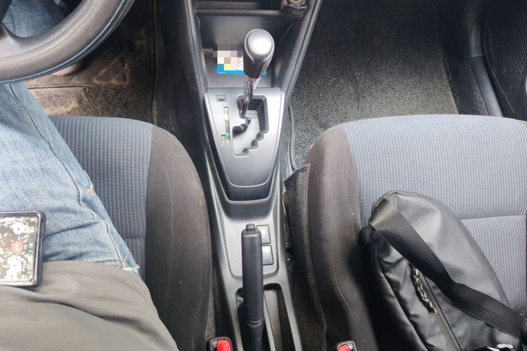 Used Toyota YARiS L Zhi Xuan 2016 Revised 1.5E CVT Charming Edition Gear Lever