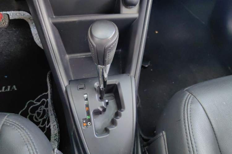 Used Toyota YARiS L Zhi Xuan 2016 Revised 1.5E CVT Charming Edition Gear Lever