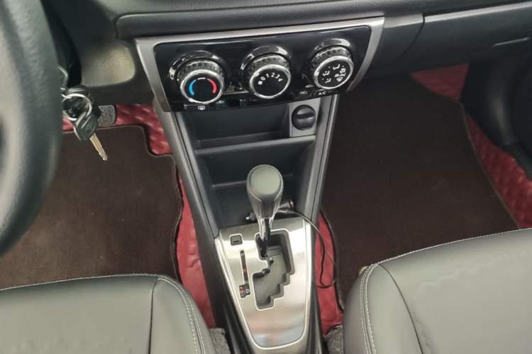 Used Toyota YARiS L Zhi Xuan 2016 Revised 1.5E CVT Charming Edition Gear Lever