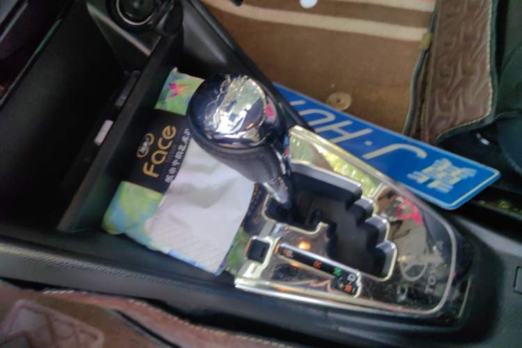 Used Toyota YARiS L Zhi Xuan 2016 Revised 1.5E CVT Charming Edition Gear Lever