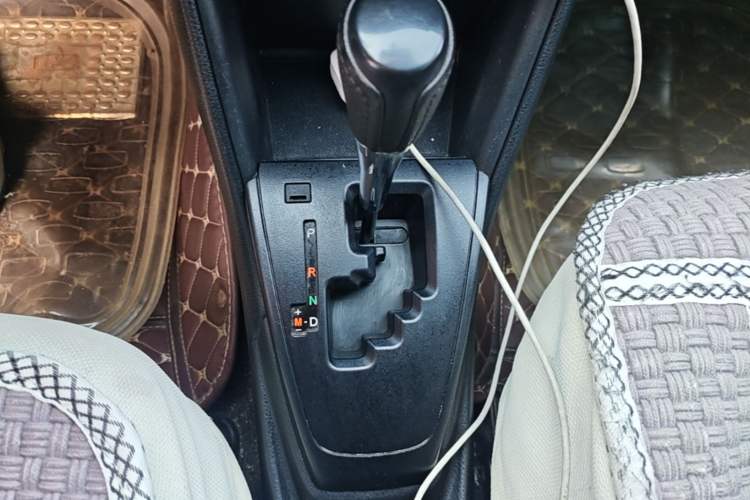 Used Toyota YARiS L Zhi Xuan 2016 Revised 1.5E CVT Charming Edition Gear Lever