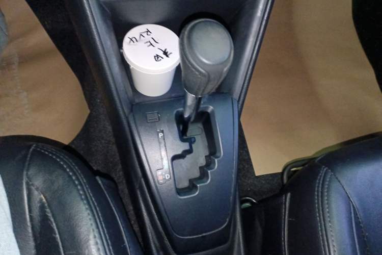 Used Toyota YARiS L Zhi Xuan 2016 Revised 1.5E CVT Charming Edition Gear Lever