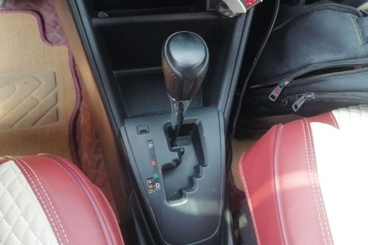 Used Toyota YARiS L Zhi Xuan 2016 Revised 1.5E CVT Charming Edition Gear Lever