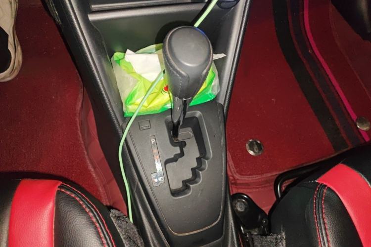 Used Toyota YARiS L Zhi Xuan 2016 Revised 1.5E CVT Charming Edition Gear Lever